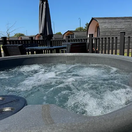 Ffrith Park Hotel Pods Prestatyn Buitenkant foto
