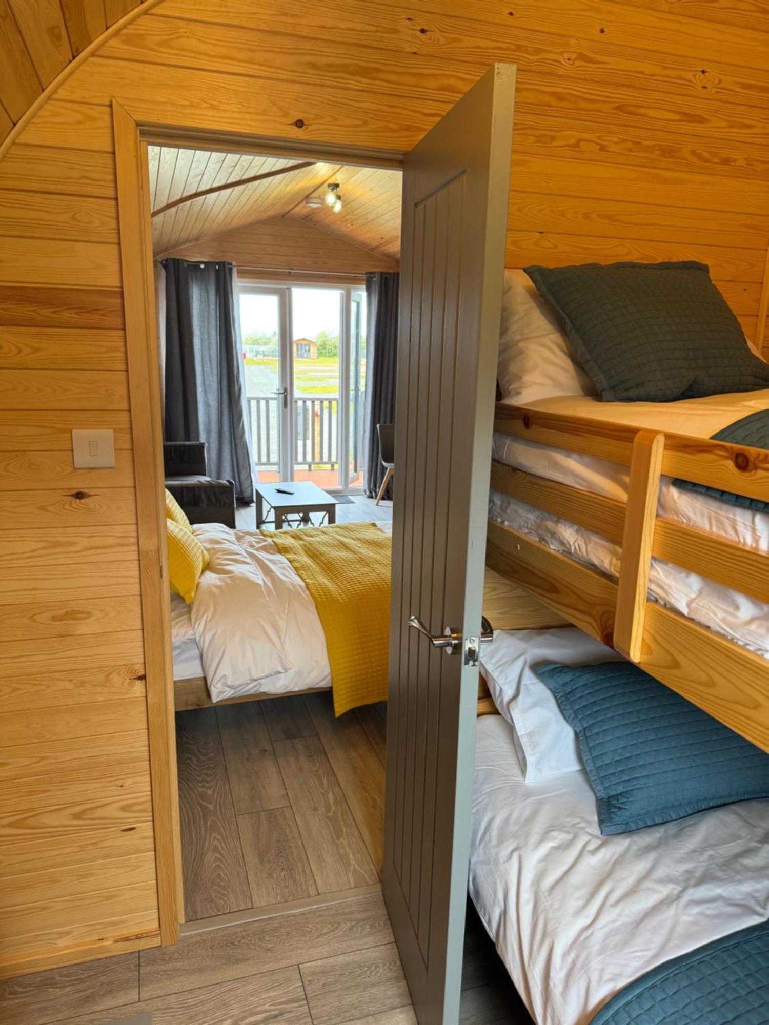 Ffrith Park Pods Parque de Campismo