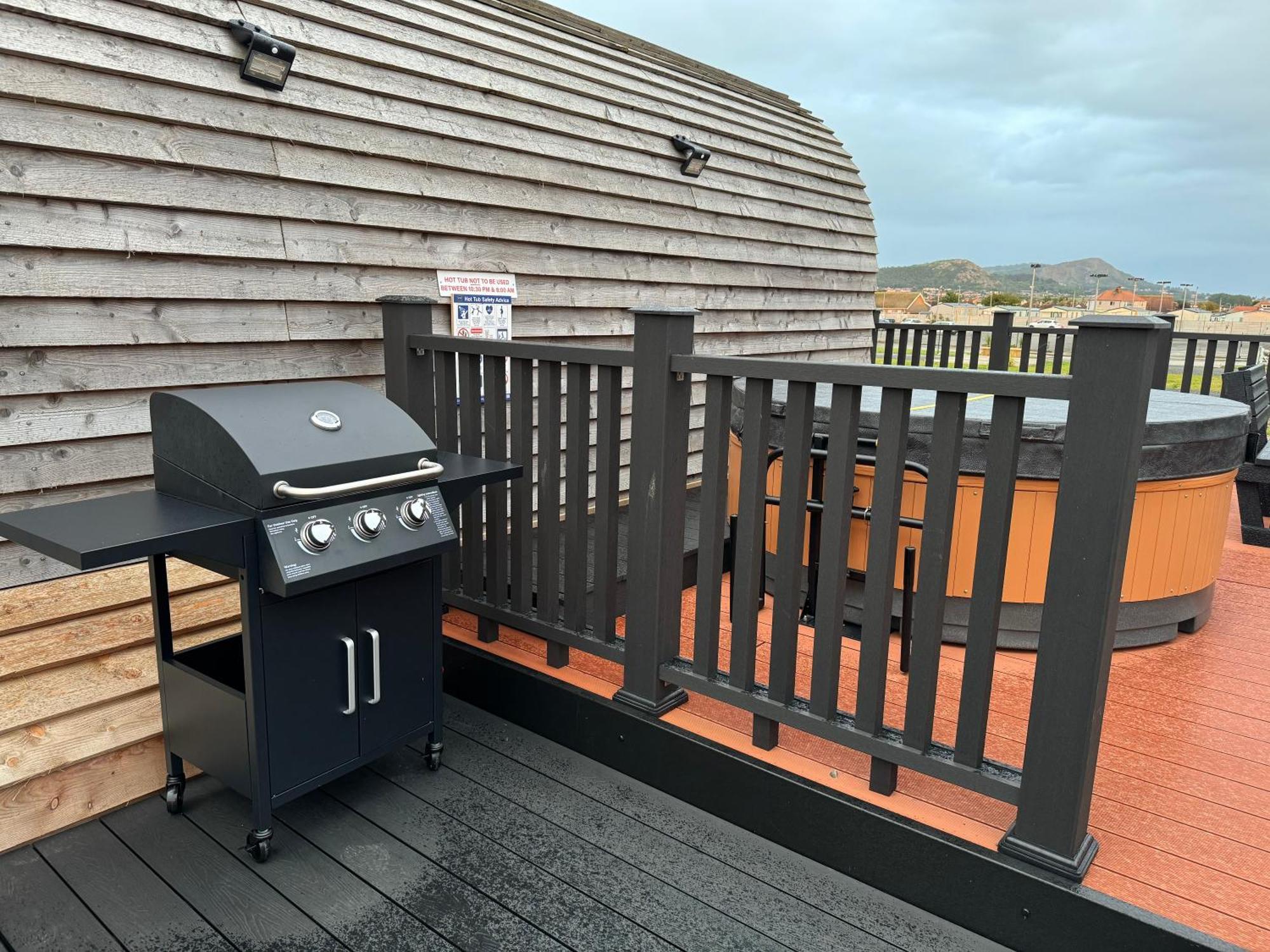 Ffrith Park Pods *
